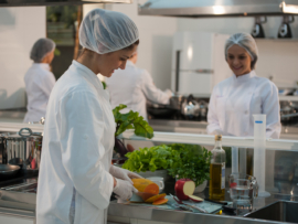 Quais são as atribuições do nutricionista responsável técnico