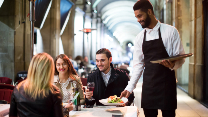 9 dicas de como aumentar o movimento de um restaurante