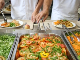 Dicas de como evitar contaminação no serviço de self service