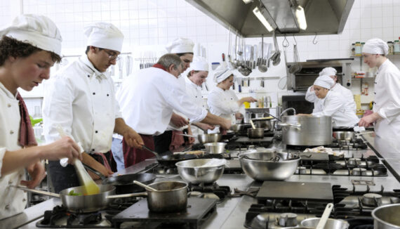 Vamos, agora, as dicas sobre como motivar uma equipe de cozinha!