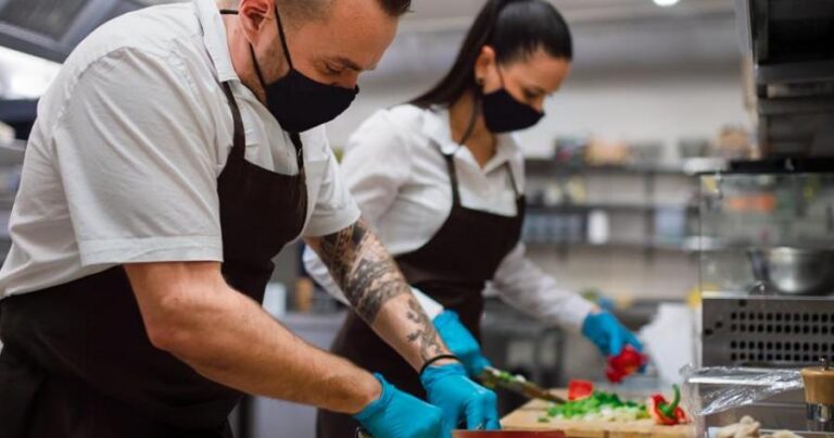 Consultoria sanitária para restaurante: Pops, manual de boas práticas e fabricação, treinamento de equipes, manipulação de alimentos